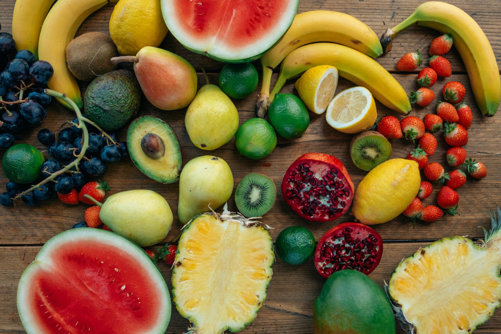 Variedad de frutas frescas de temporada